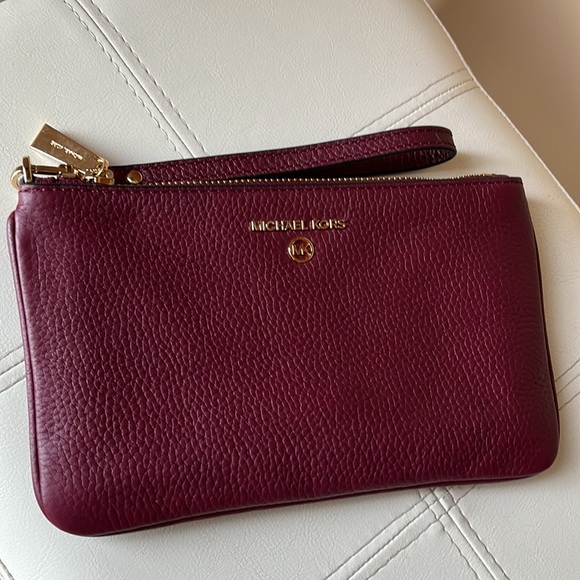 MK wristlet - Picture 10 of 10